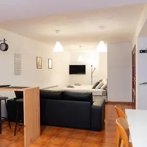 Espacio Tipo Estudio Completo, Totalmente Privado E Independiente , Erandio España